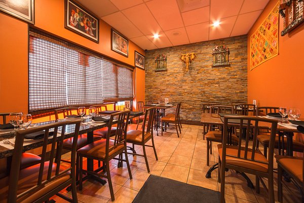 Top restaurants in Hamilton for business meetings